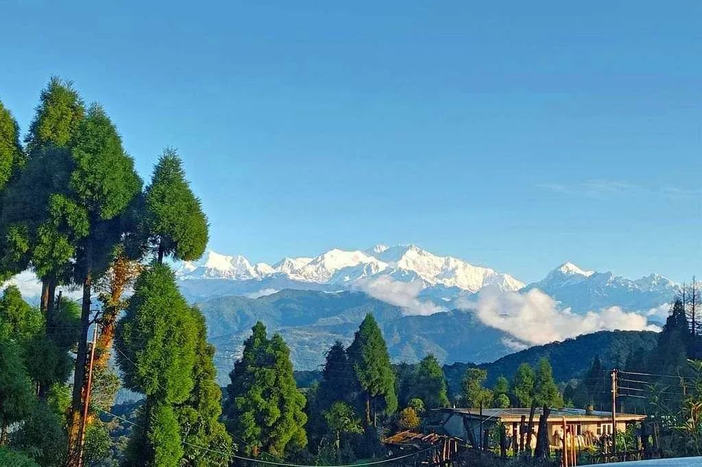 Kanchenjunga seen from Dhotrey