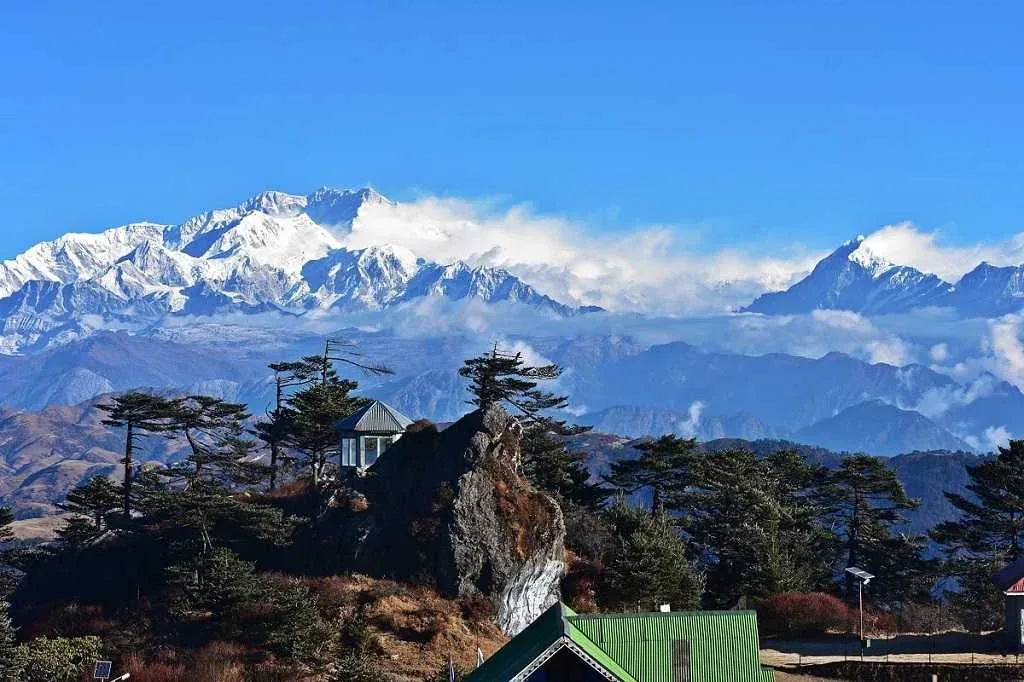Wide Himalayan view from Sandakphu